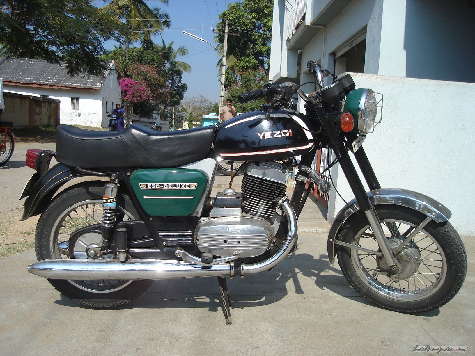 1987 JAWA YEZDI 250 | Picture 1216341 motorcycle photo