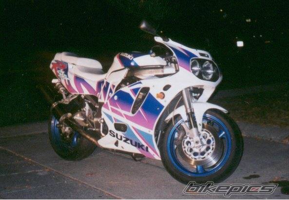 1992  GSX R 750 | Picture 122 motorcycle photo