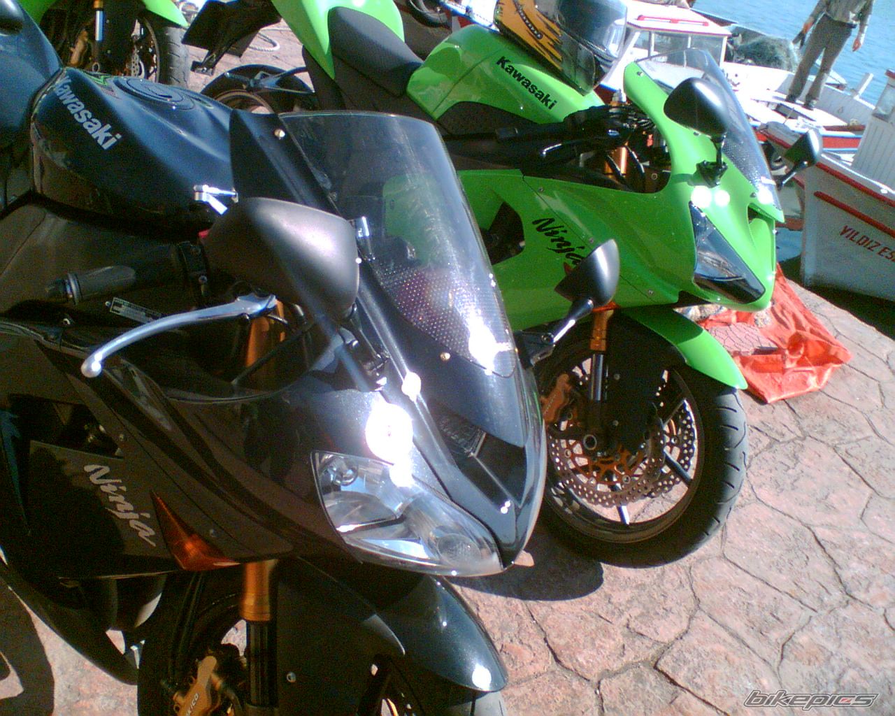 2004 KAWASAKI ZX 10R | Picture 1220847 motorcycle photo