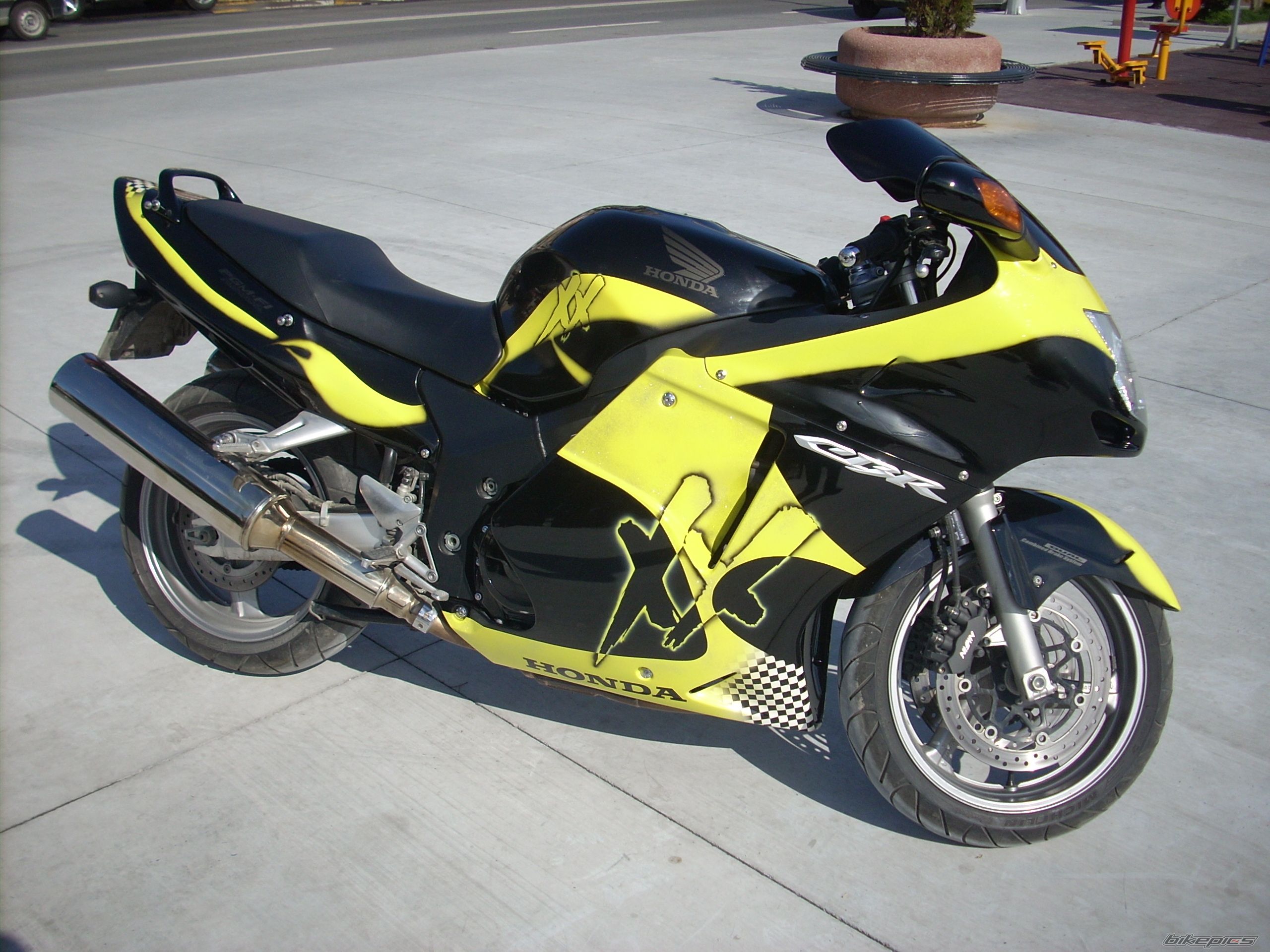 2006 HONDA CBR 1100 BLACKBIRD | Picture 1221444 motorcycle photo