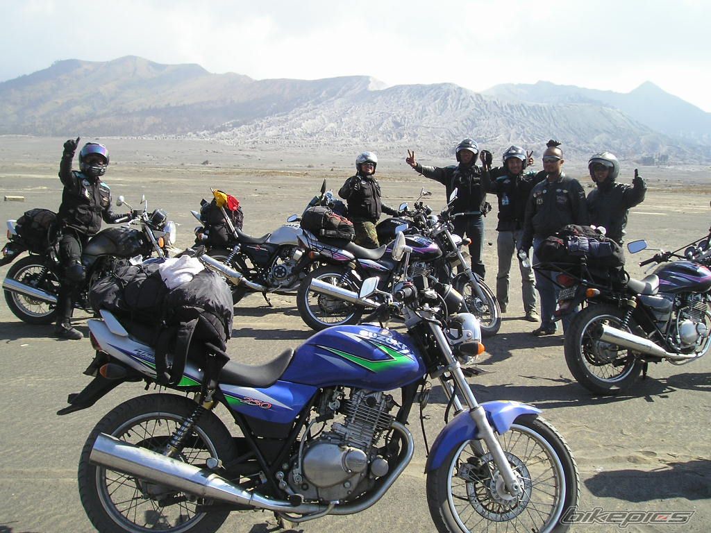 2005 SUZUKI GS 250 | Picture 1221822 motorcycle photo