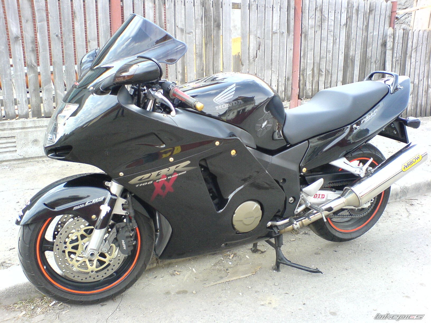 2000 HONDA CBR 1100 BLACKBIRD | Picture 1221828 motorcycle photo