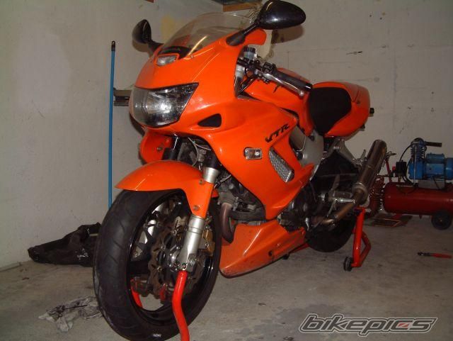 1999 HONDA VTR 1000 | Picture 1224257 motorcycle photo