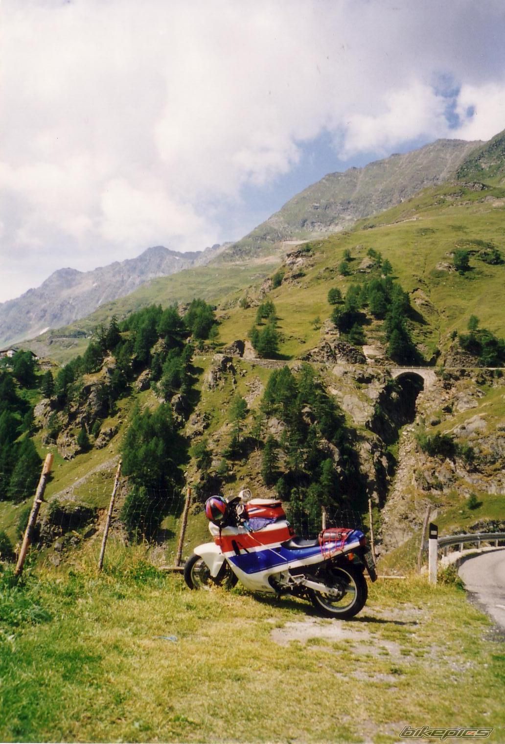 1990 HONDA CBR 600 | Picture 1224877 motorcycle photo