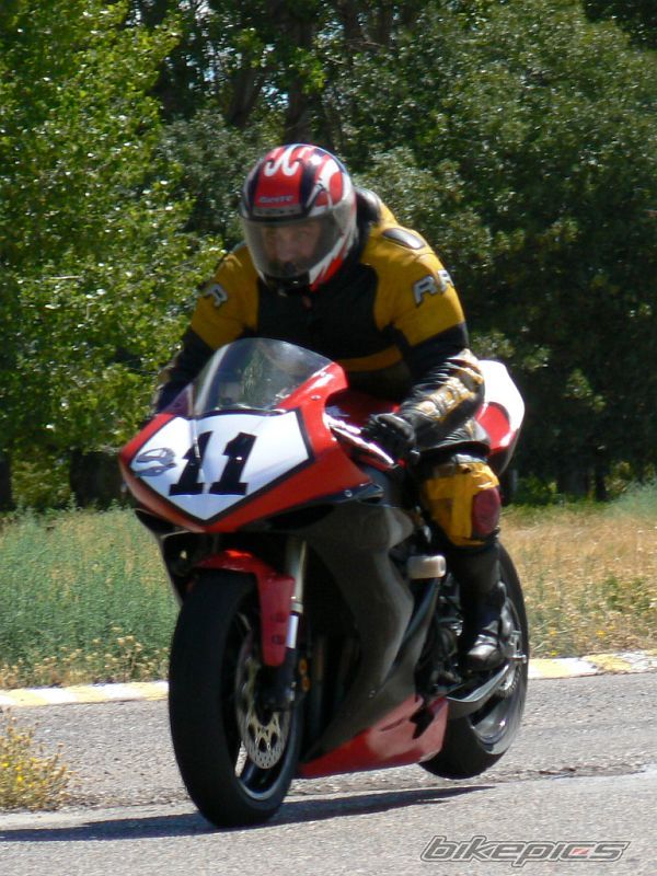 2005 YAMAHA YZF R1 | Picture 1224964 motorcycle photo