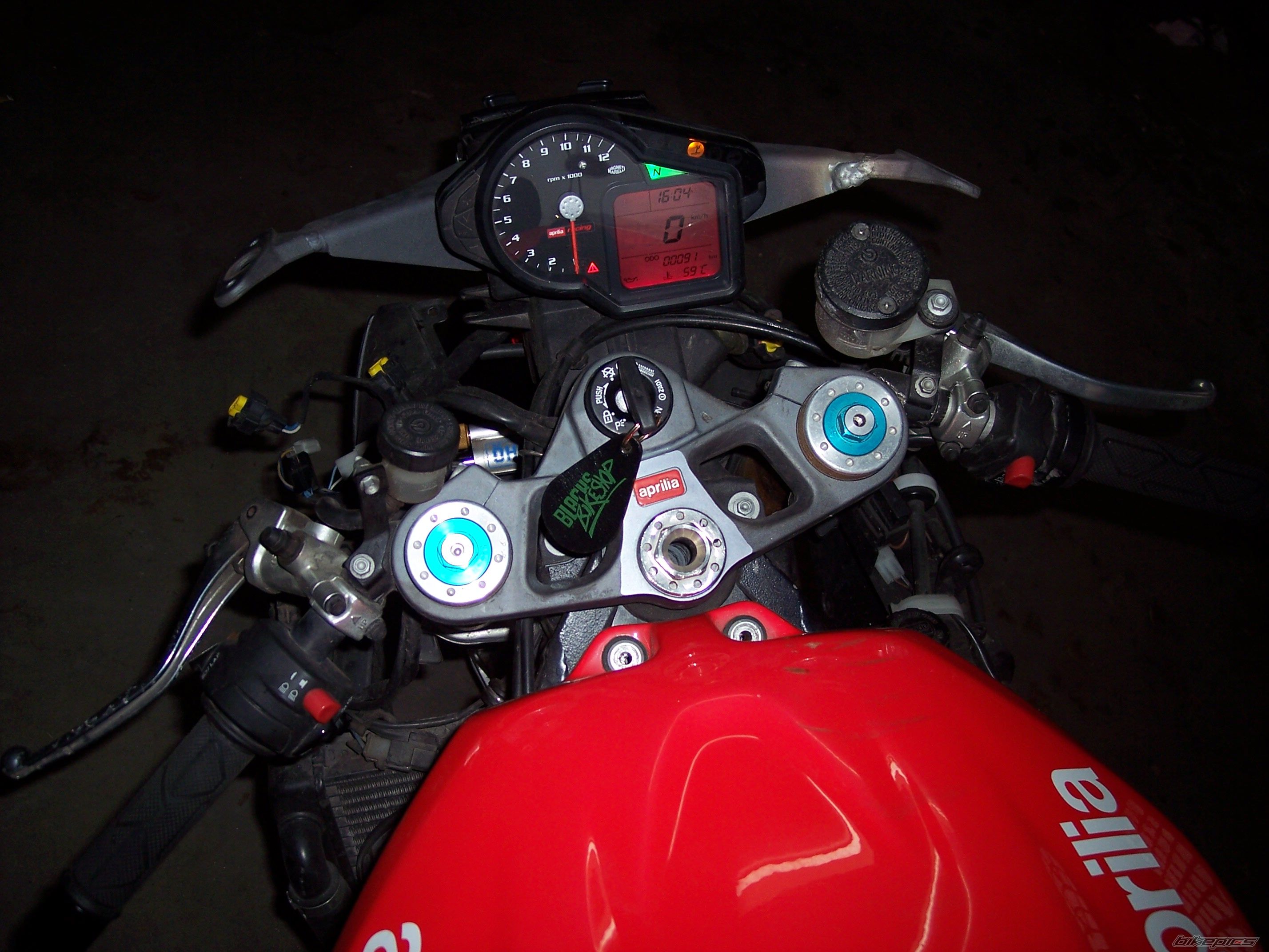 2004 APRILIA RSV MILLE FACTORY | Picture 1226236 motorcycle photo