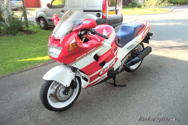 1991 HONDA CBR 1000 F | Picture 1228339 motorcycle photo