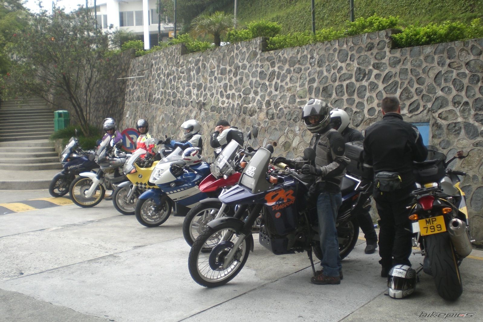 1992 SUZUKI DR 800 | Picture 1229342 motorcycle photo