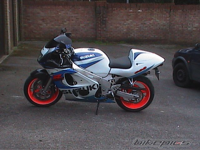 1999 SUZUKI GSX R 600 | Picture 1229956 motorcycle photo