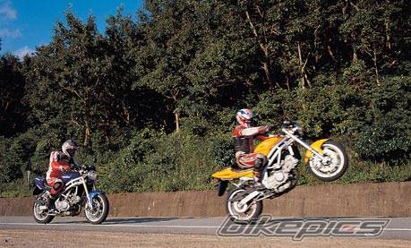 2004 HYOSUNG GT 650 COMET | Picture 123052 motorcycle photo
