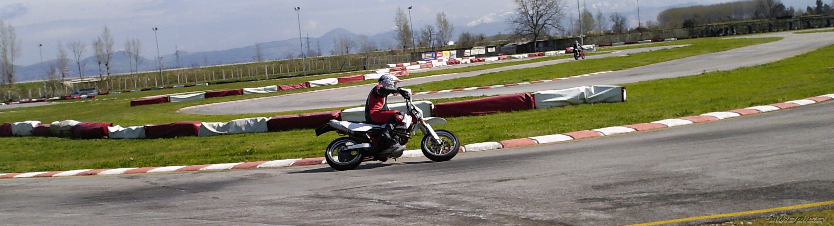 1996 YAMAHA TT600E | Picture 1231182 motorcycle photo