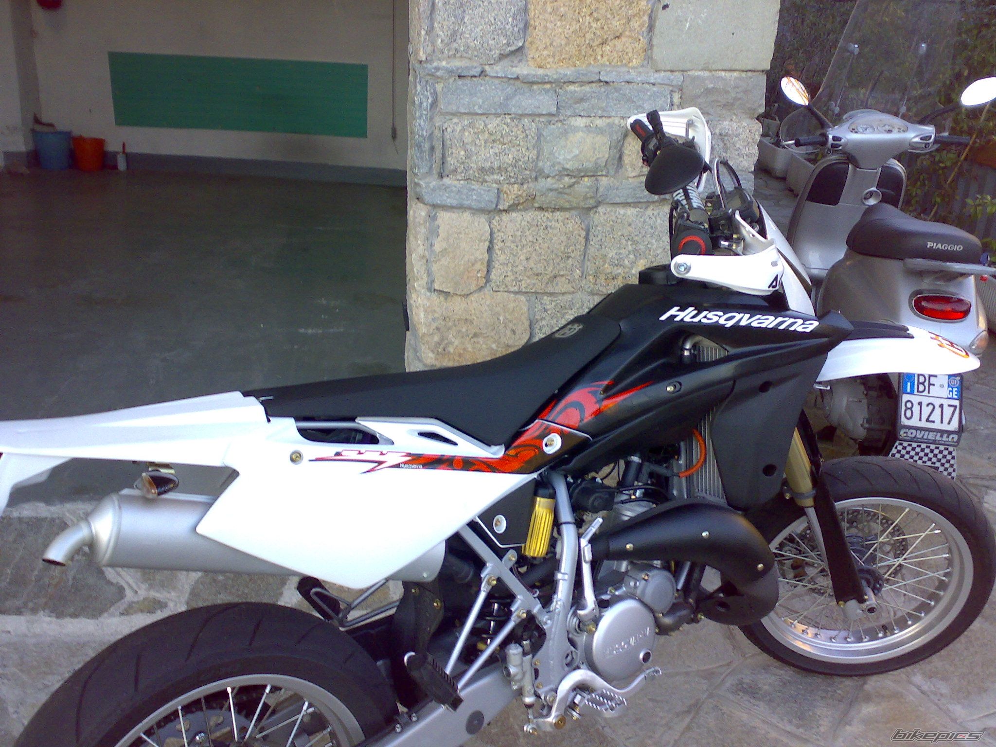 2008 HUSQVARNA SM 125 S | Picture 1232033 motorcycle photo