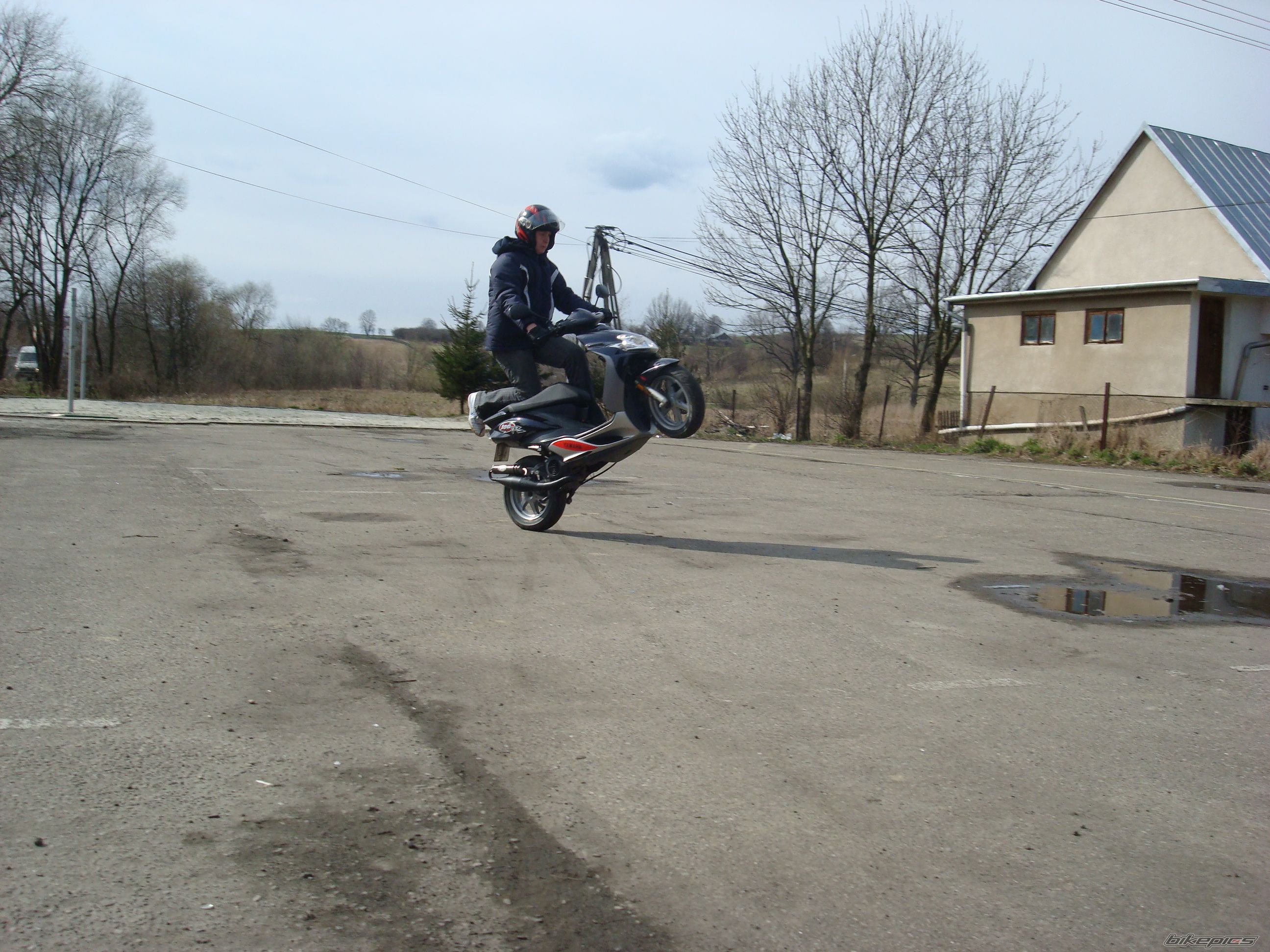 2004 YAMAHA JOG R CS 50 | Picture 1235887 motorcycle photo