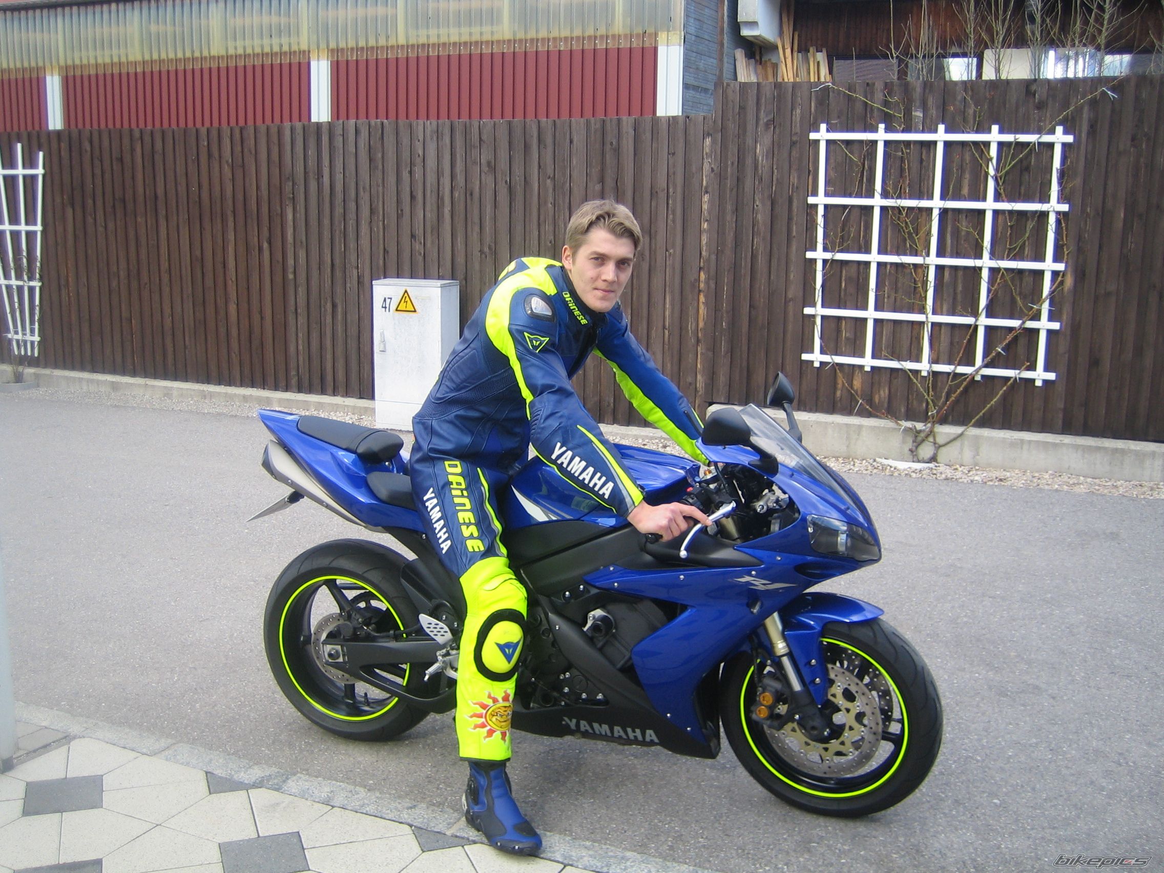 2006 YAMAHA YZF R1 | Picture 1235892 motorcycle photo