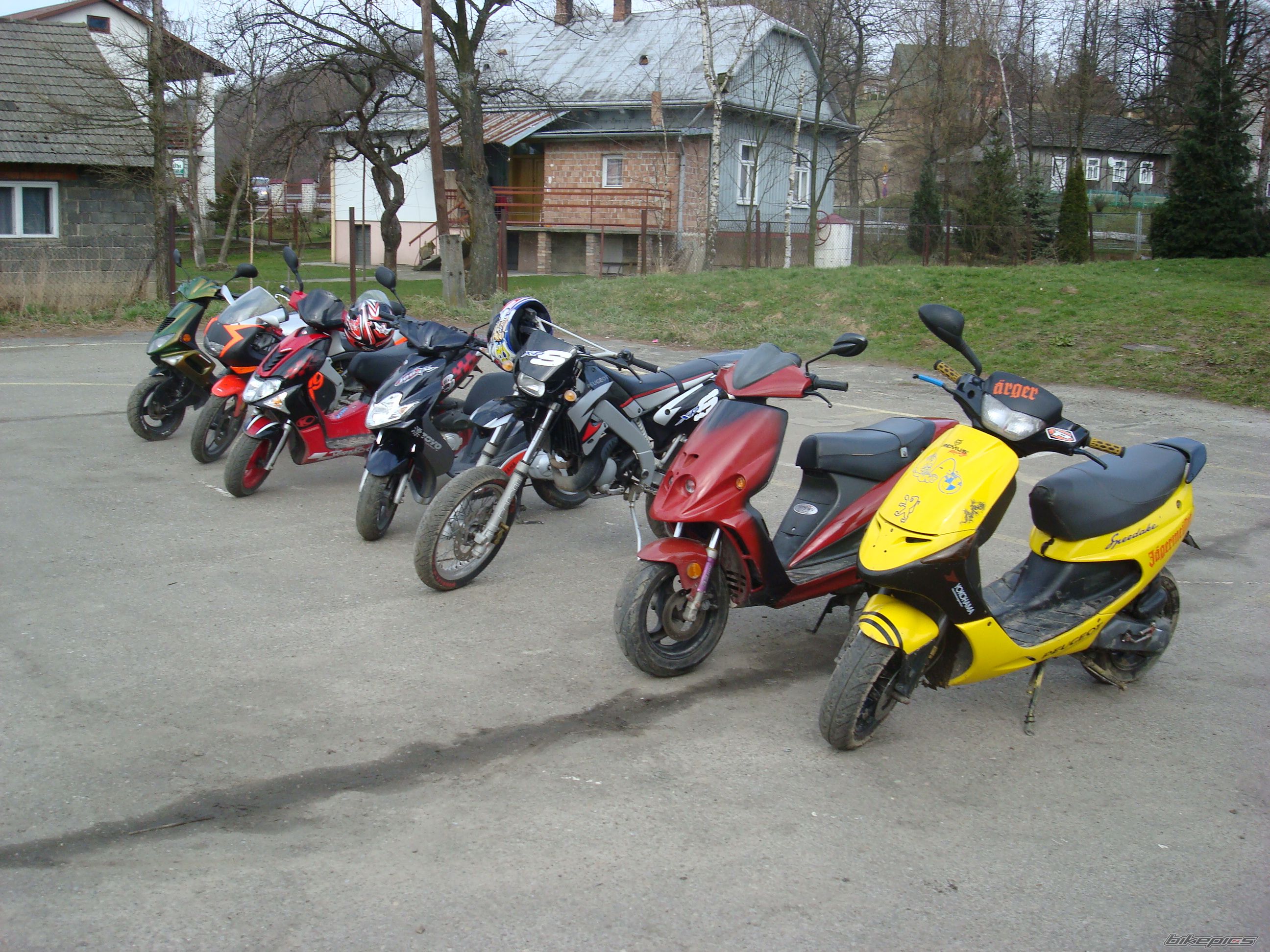 2004 YAMAHA JOG R CS 50 | Picture 1235939 motorcycle photo