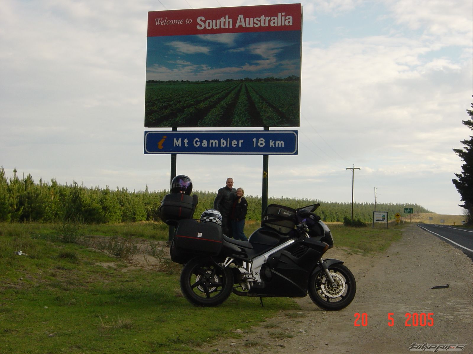1995 HONDA VFR 750 | Picture 1238464 motorcycle photo