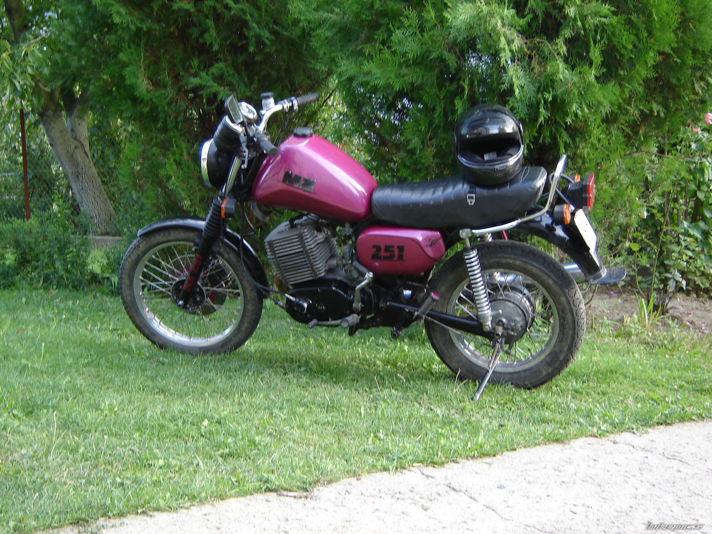 1990 MZ ETZ 251 | Picture 1239401 motorcycle photo