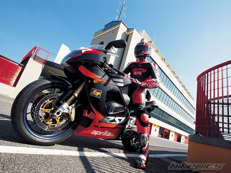 2002 APRILIA RSV 1000R MILLE | Picture 12395 motorcycle photo