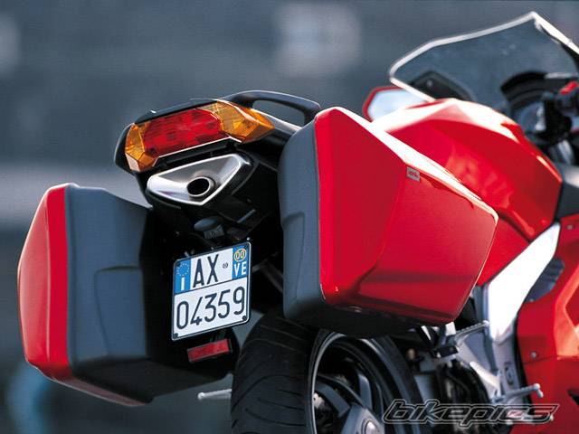 2001 APRILIA RST 1000 FUTURA | Picture 12440 motorcycle photo
