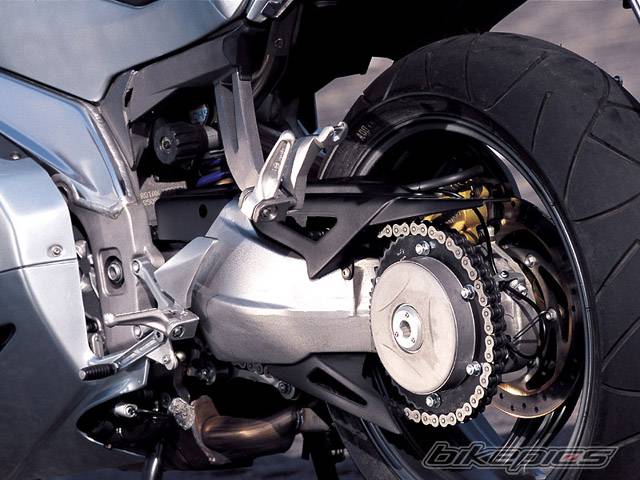 2001 APRILIA RST 1000 FUTURA | Picture 12442 motorcycle photo