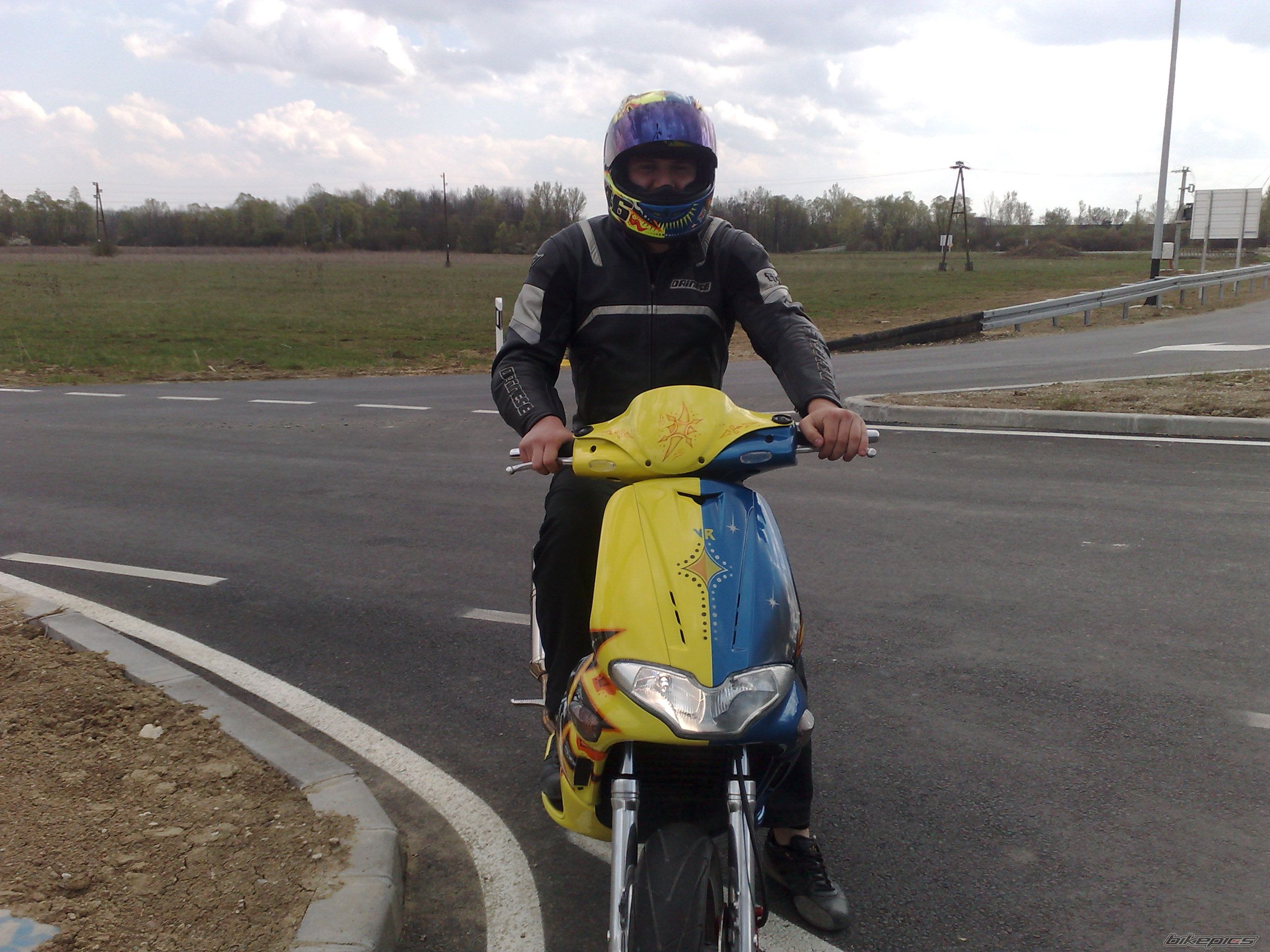 2003 GILERA RUNNER 200 VXR | Picture 1246444 motorcycle photo