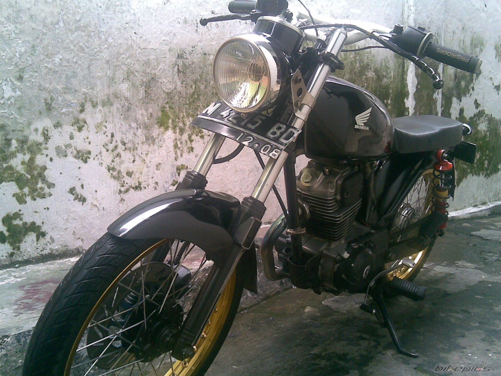 1976 HONDA CB 100 | Picture 1248116 motorcycle photo