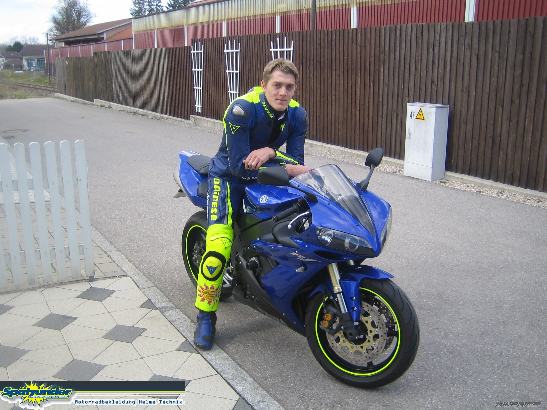 2006 YAMAHA YZF R1 | Picture 1249930 motorcycle photo