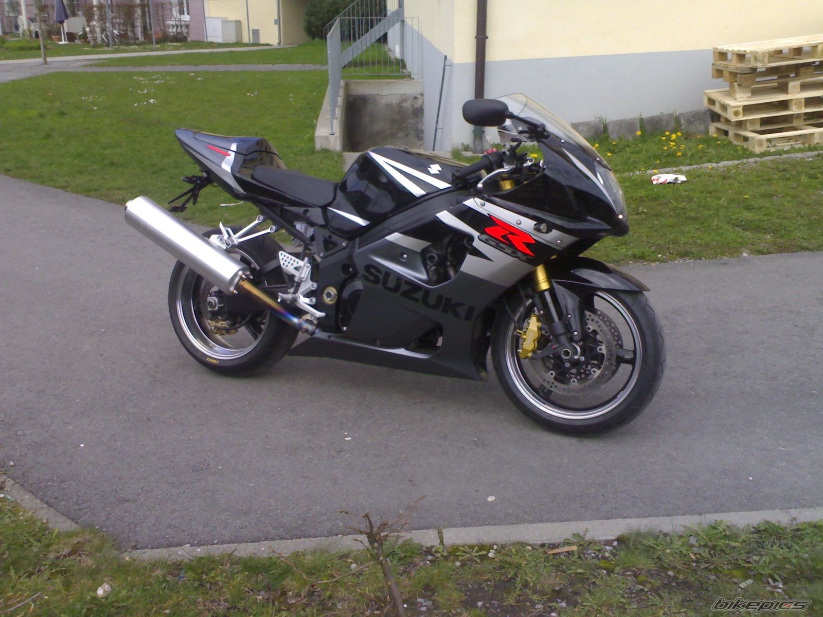 2004 SUZUKI GSX R 1000 | Picture 1250100 motorcycle photo