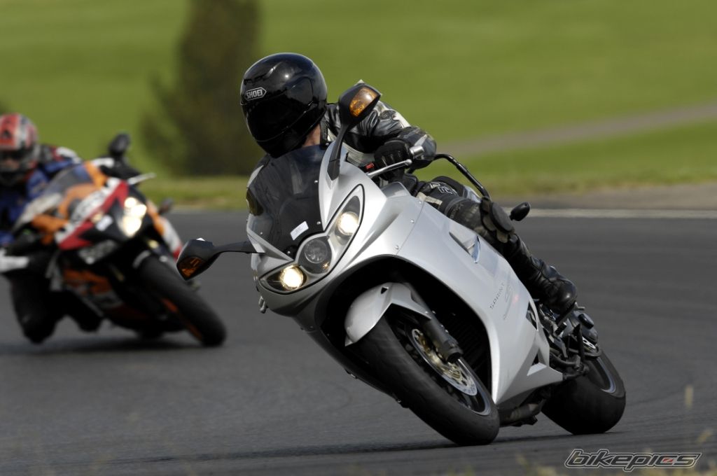 2006 TRIUMPH SPRINT ST | Picture 1254264 motorcycle photo