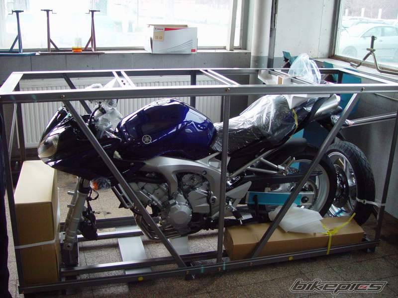 2004 YAMAHA FZS 600 FAZER | Picture 125513 motorcycle photo