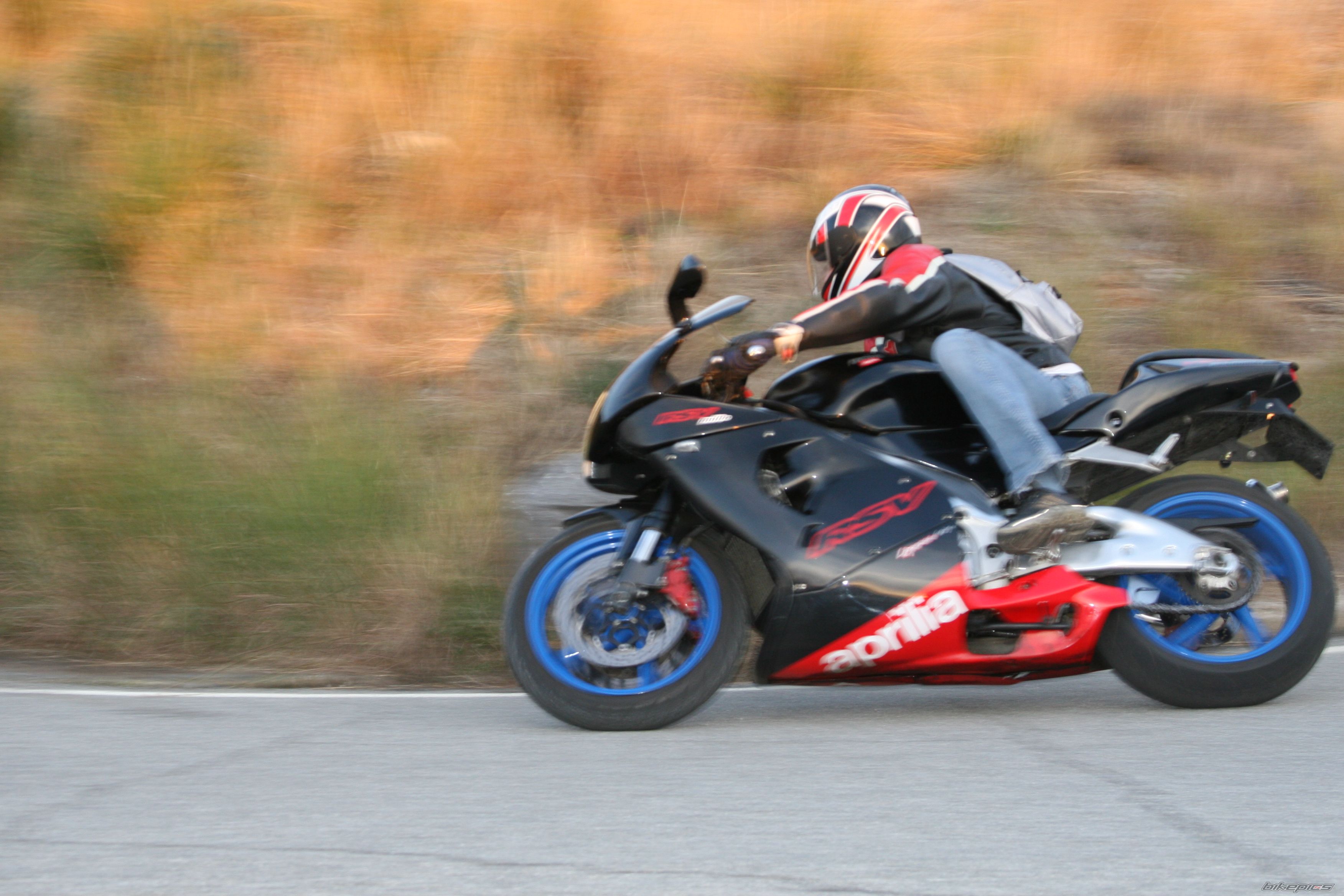 1999 APRILIA RSV 1000 MILLE | Picture 1255362 motorcycle photo