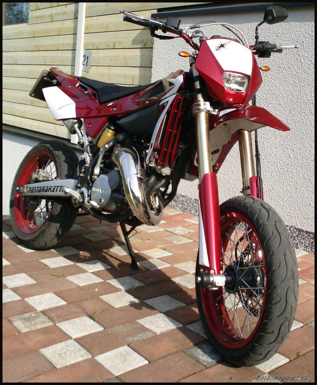 2006 HUSQVARNA SM 125 S | Picture 1255930 motorcycle photo