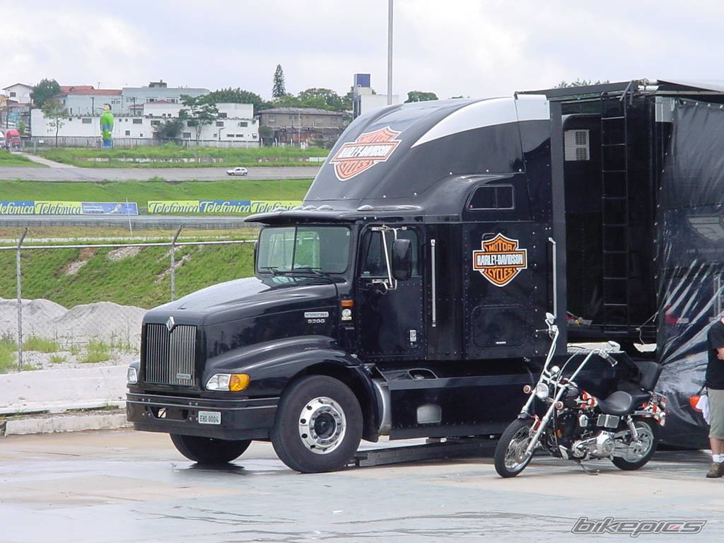2000 HARLEY DAVIDSON FXSTB | Picture 125652 motorcycle photo