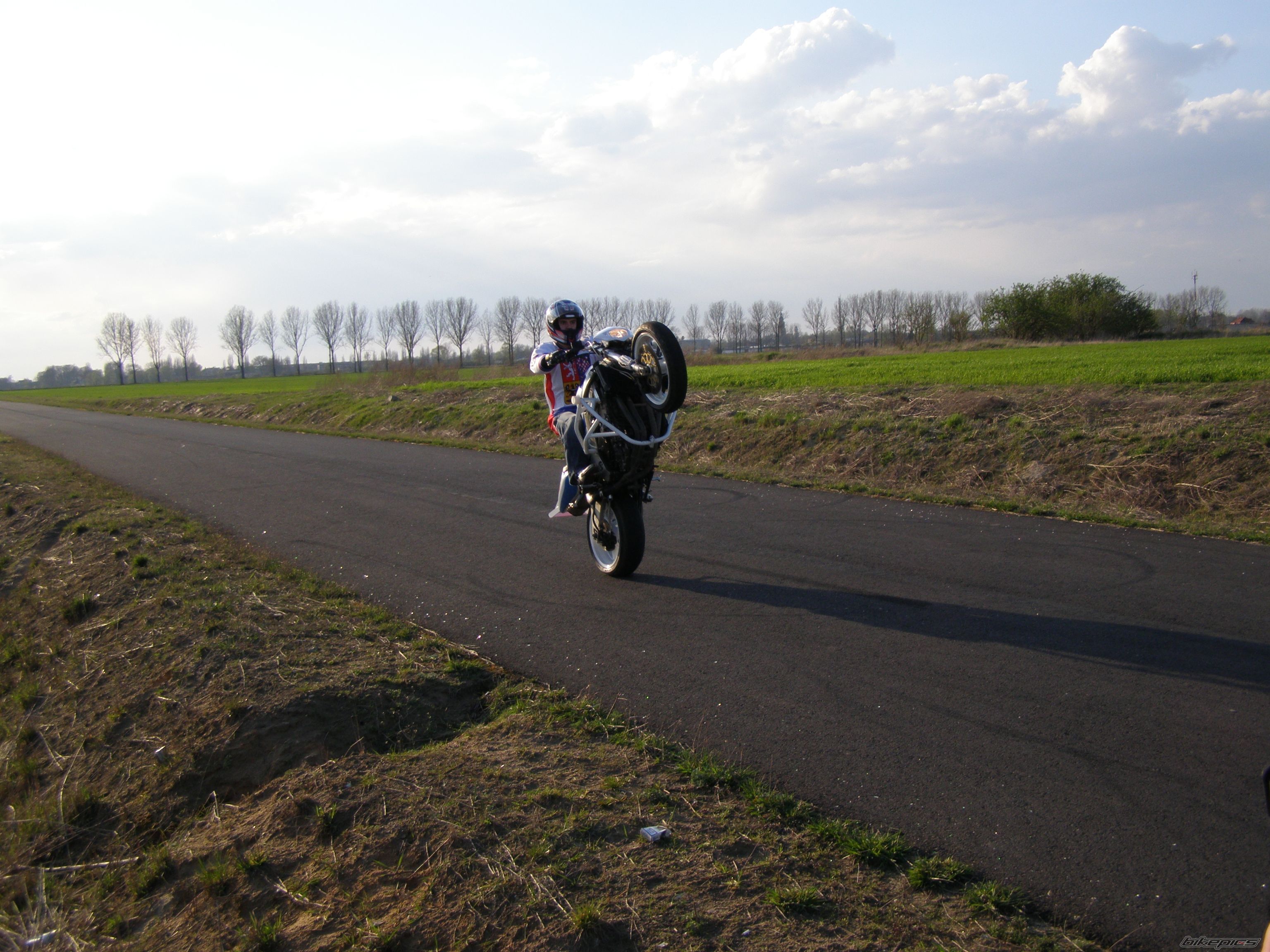 1998 SUZUKI GSX R 750 | Picture 1257341 motorcycle photo