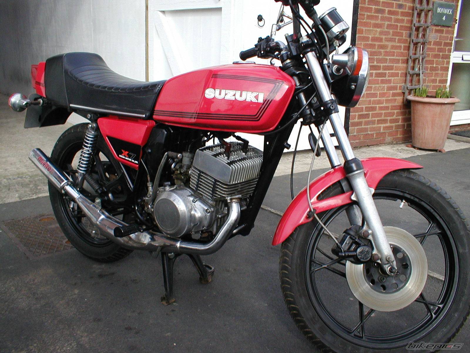 1981 SUZUKI GT 250 | Picture 125760 motorcycle photo
