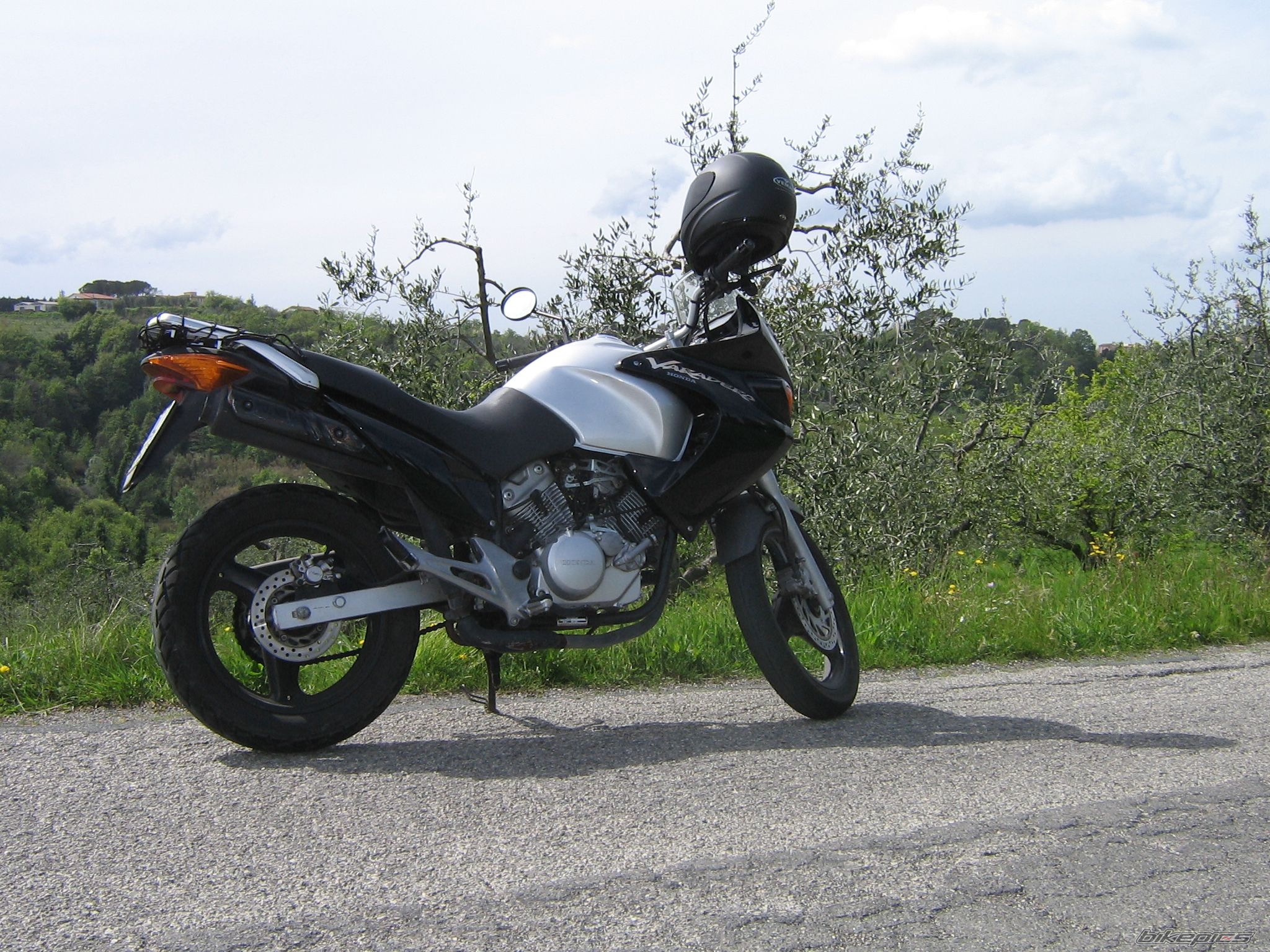 2001 HONDA XLV 125 VARADERO | Picture 1260958 motorcycle photo