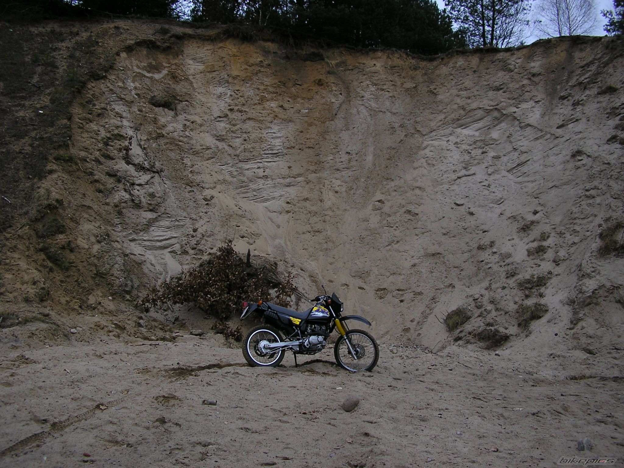 1997 SUZUKI DR 125 | Picture 1266010 motorcycle photo