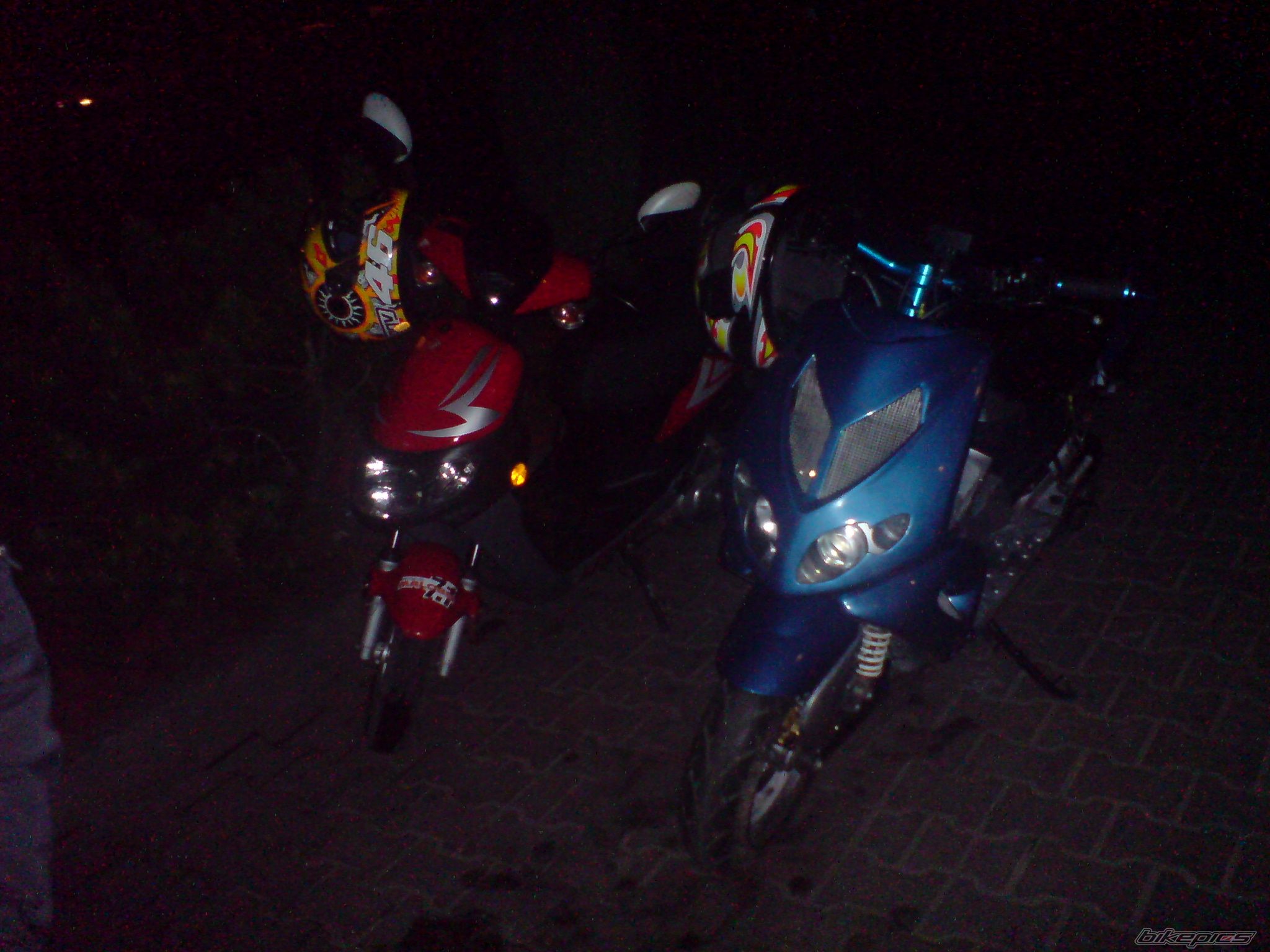 2004 PEUGEOT SPEEDFIGHT2 50 | Picture 1266073 motorcycle photo