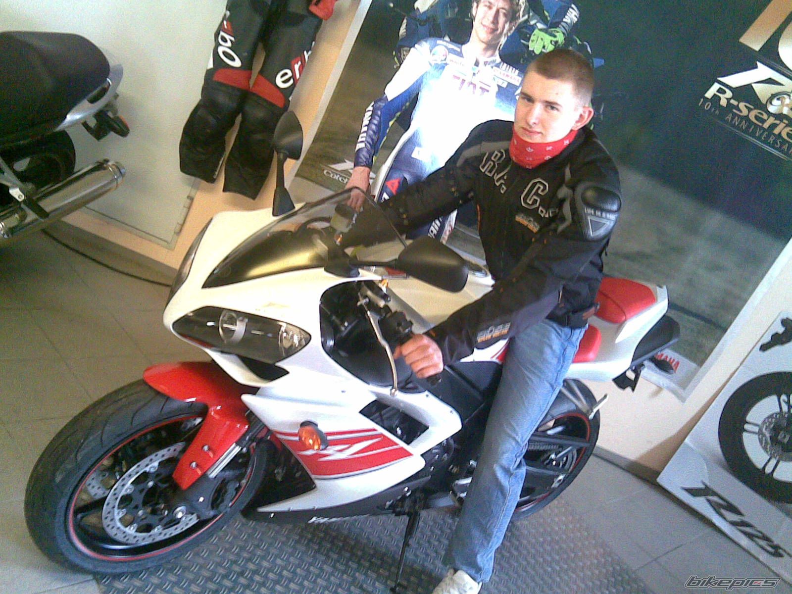 2008 YAMAHA YZF R1 | Picture 1268039 motorcycle photo