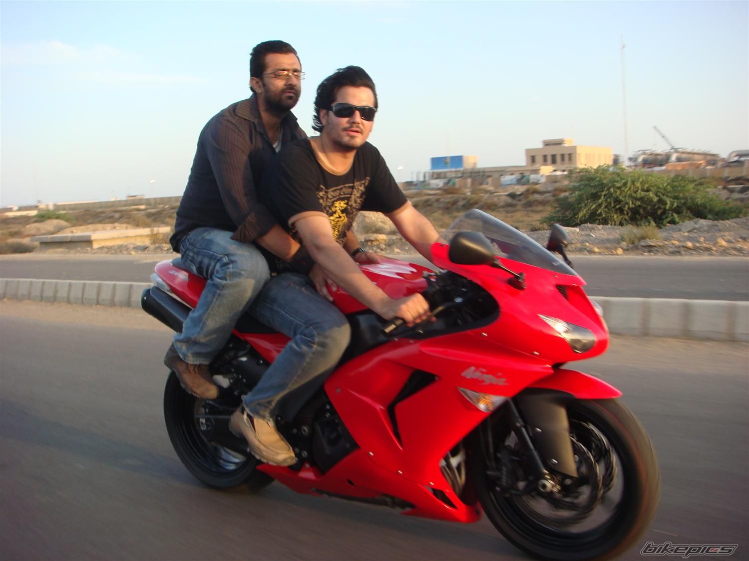 2007 KAWASAKI ZX 10R | Picture 1268559 motorcycle photo