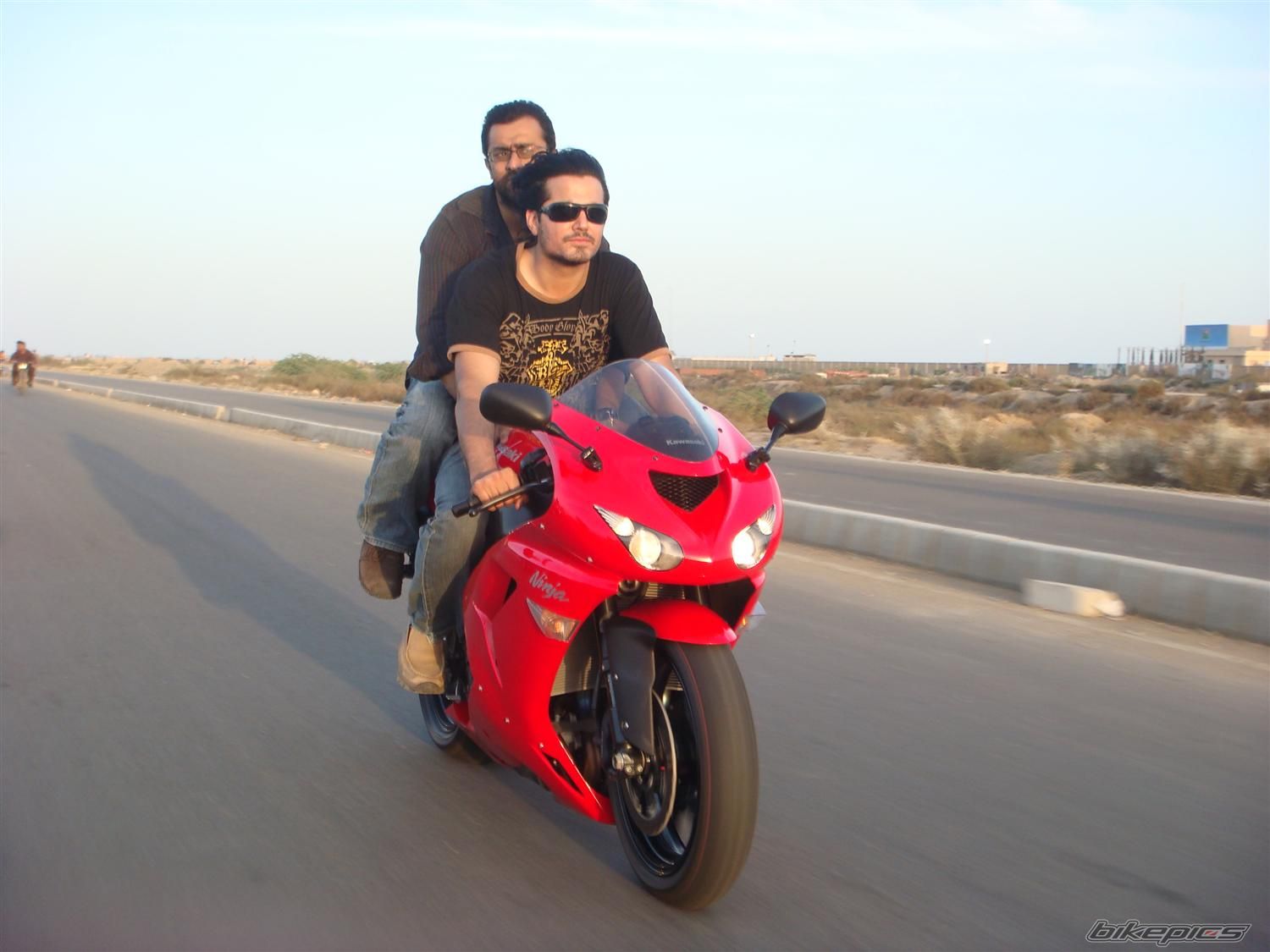 2007 KAWASAKI ZX 10R | Picture 1268562 motorcycle photo