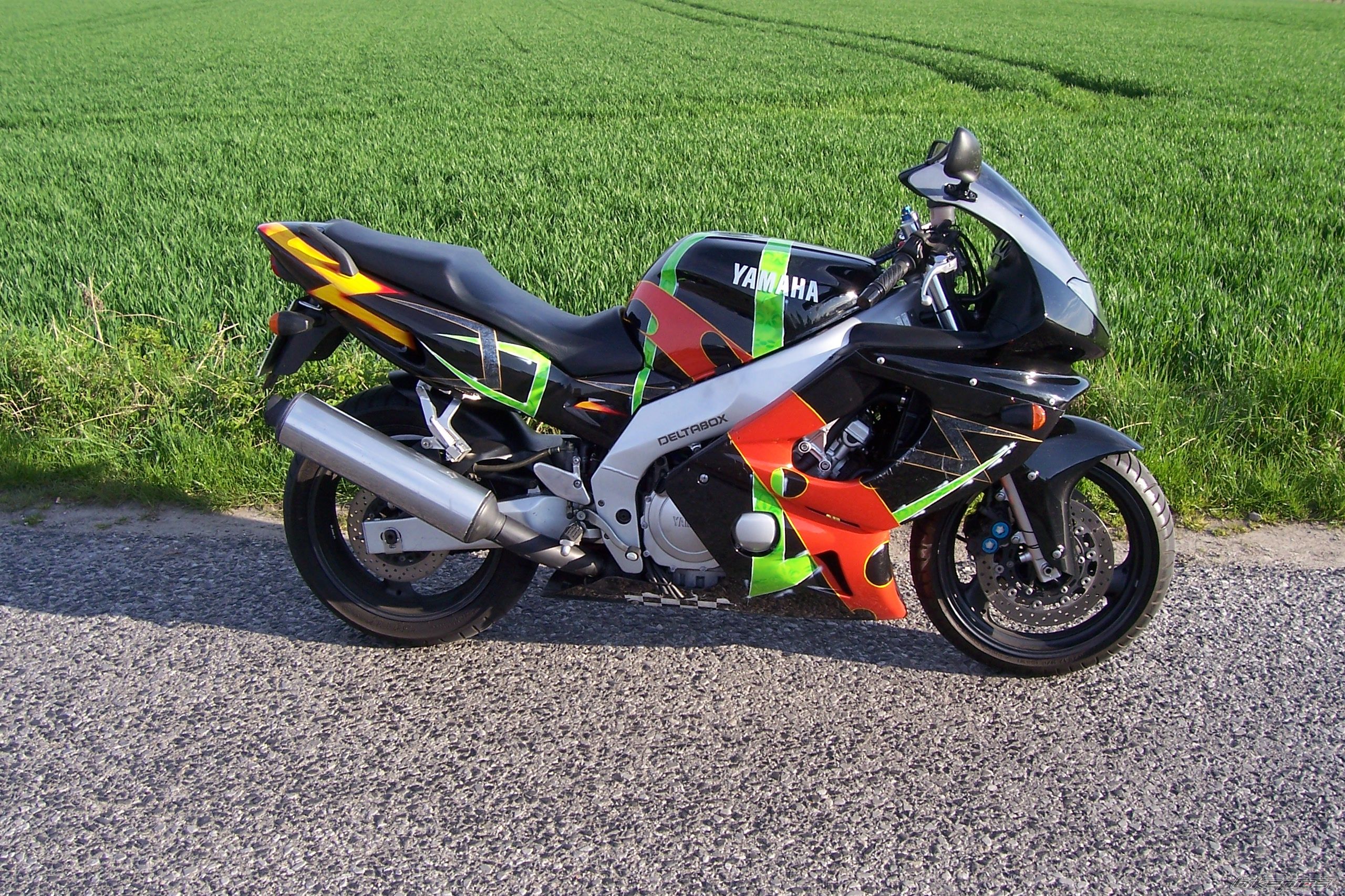 1997 YAMAHA YZF 600 | Picture 1271000 motorcycle photo