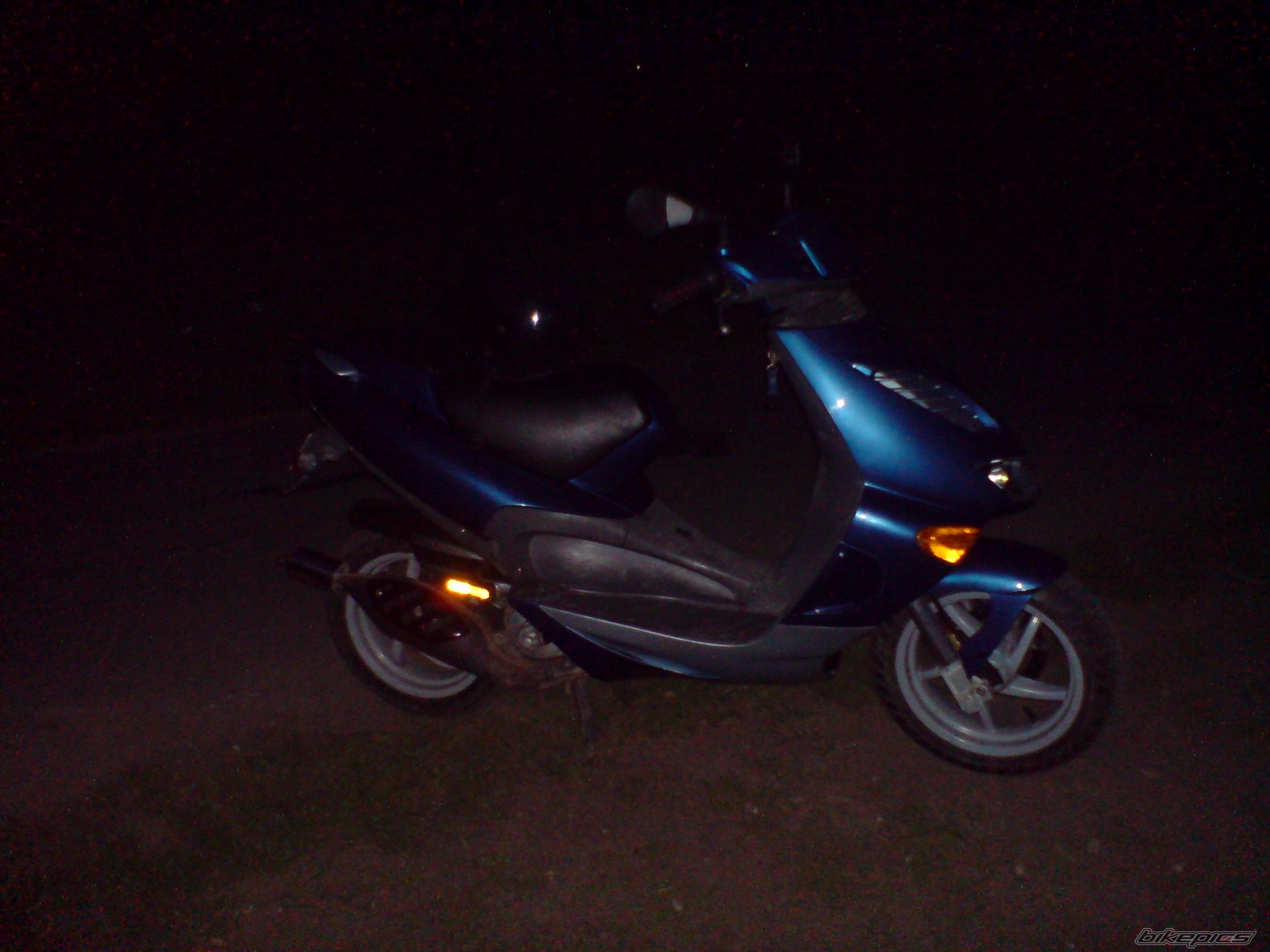 2000 APRILIA SR 50 | Picture 1272151 motorcycle photo