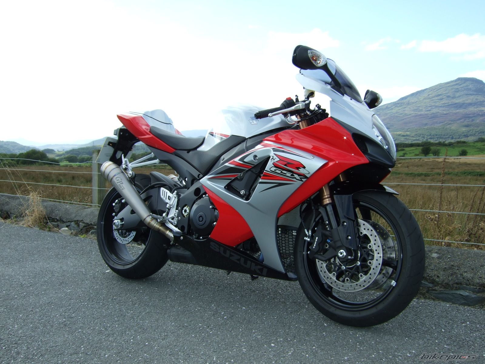 2007 SUZUKI GSX R 1000 | Picture 1276057 motorcycle photo