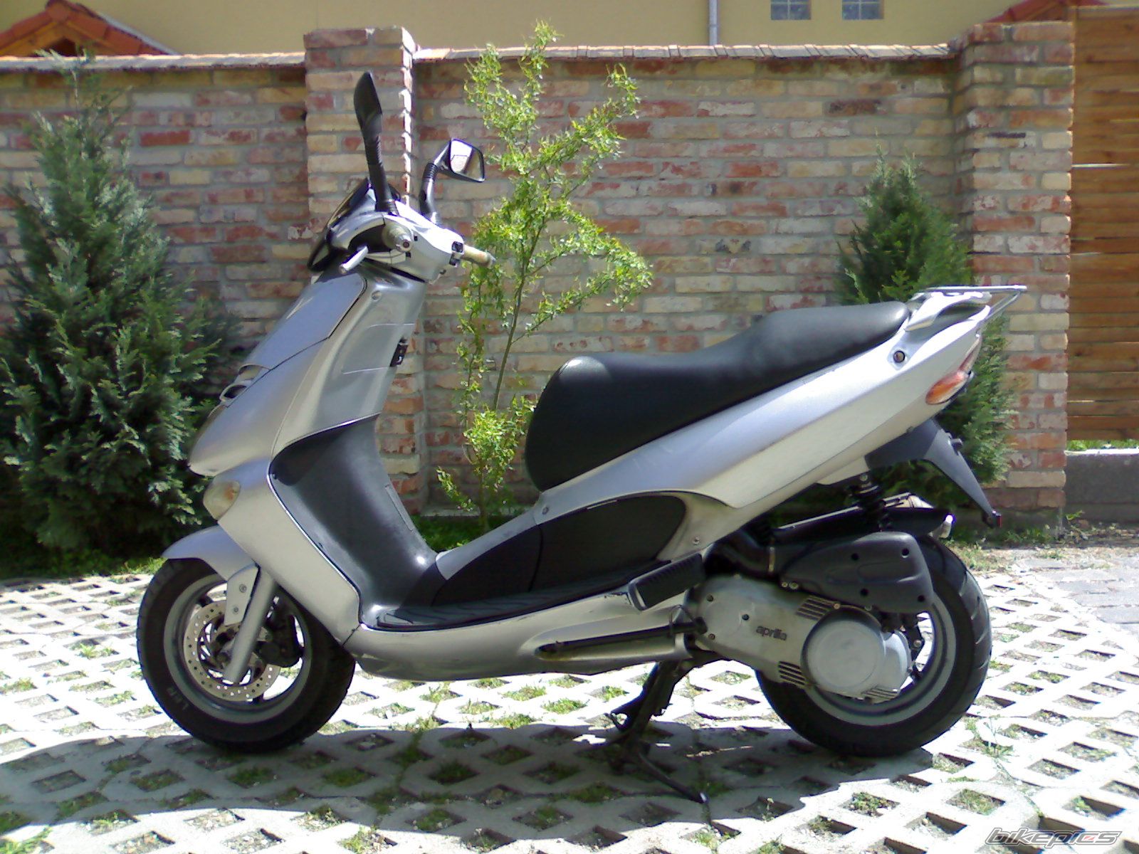 2001 APRILIA LEONARDO 150 | Picture 1277530 motorcycle photo