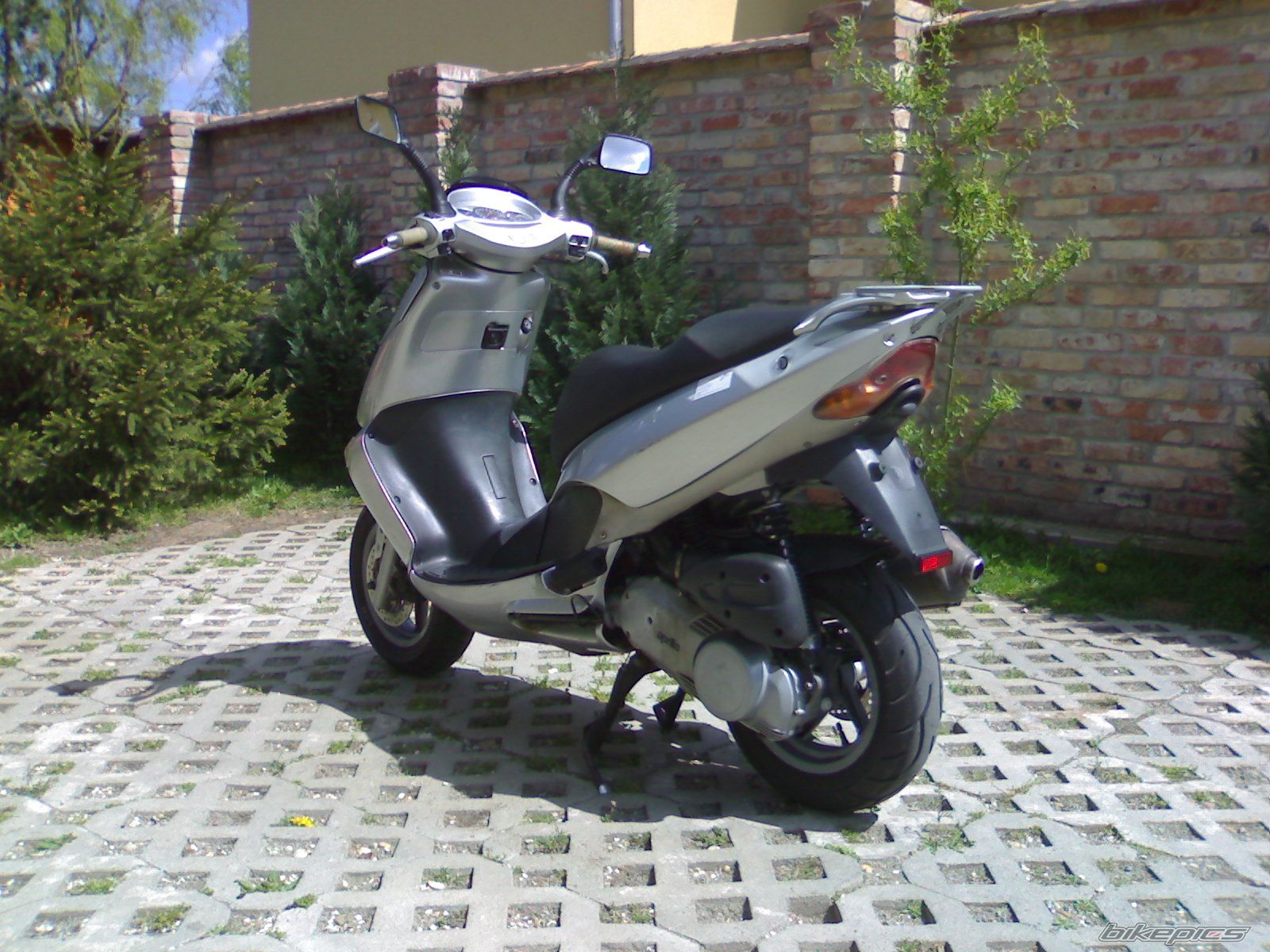 2001 APRILIA LEONARDO 150 | Picture 1277531 motorcycle photo