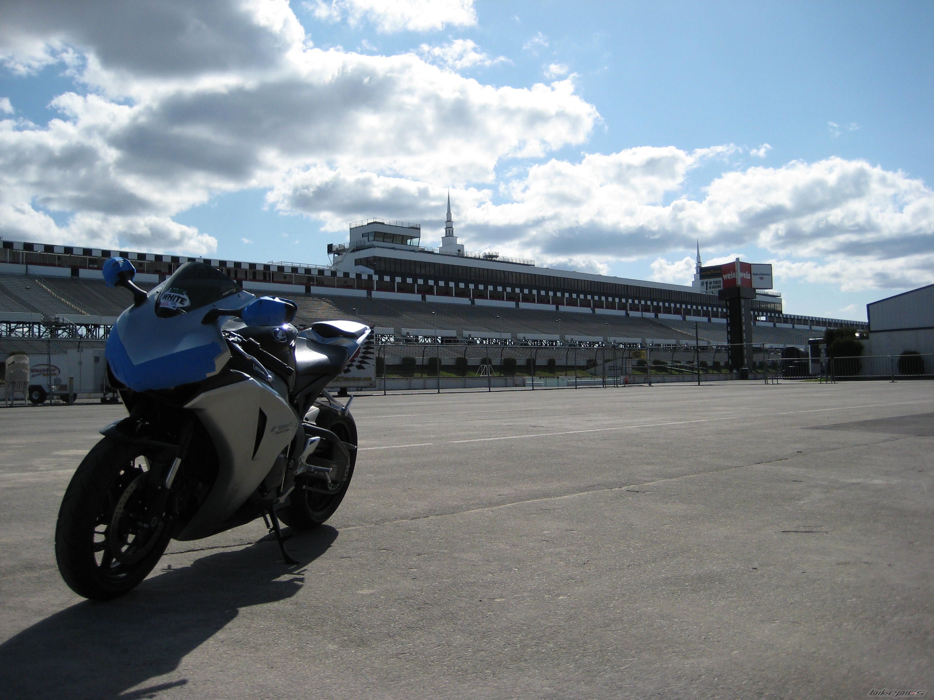 2008 HONDA CBR 1000  RR | Picture 1279971 motorcycle photo