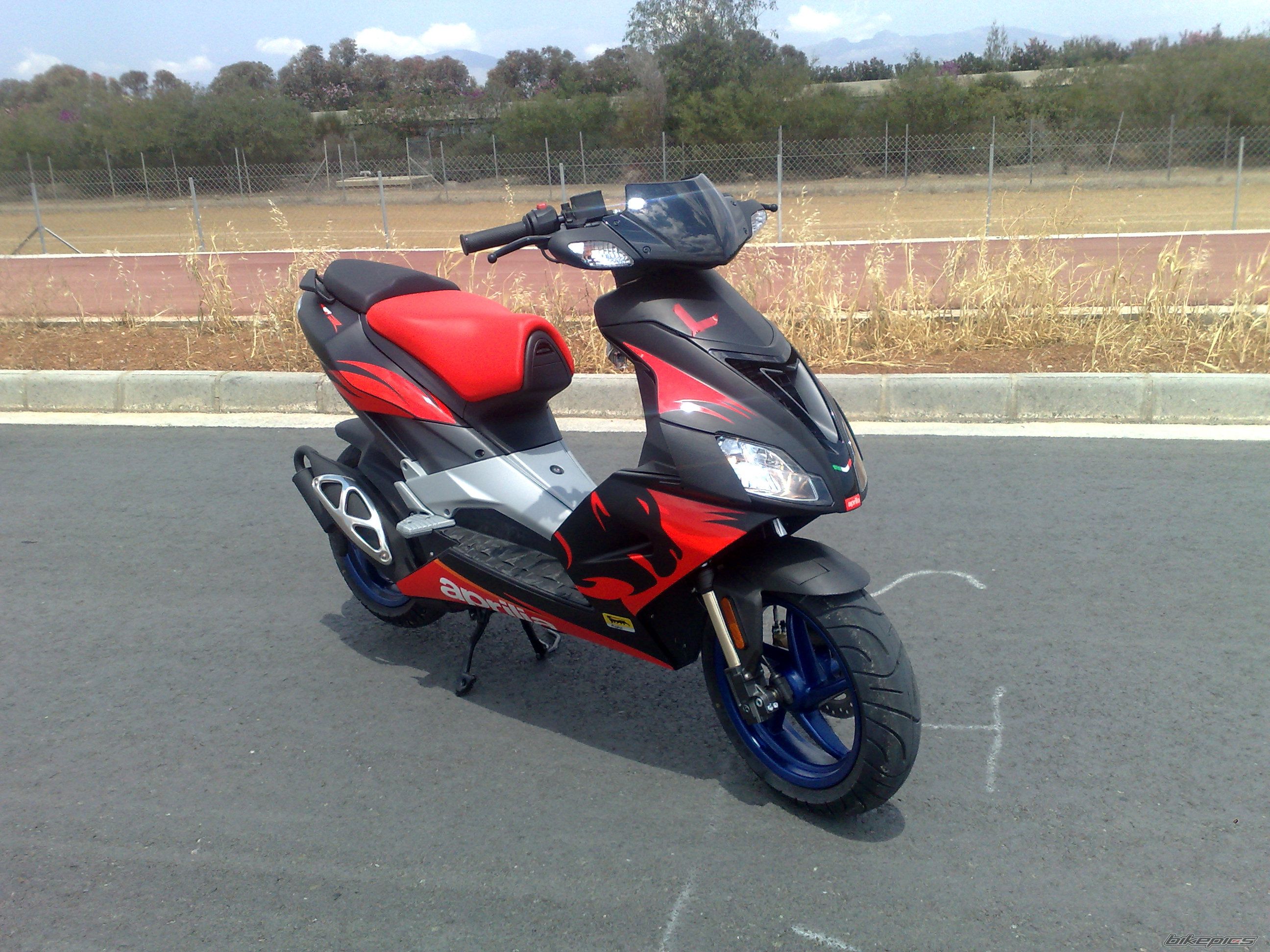 2008 APRILIA SR 50 | Picture 1283379 motorcycle photo