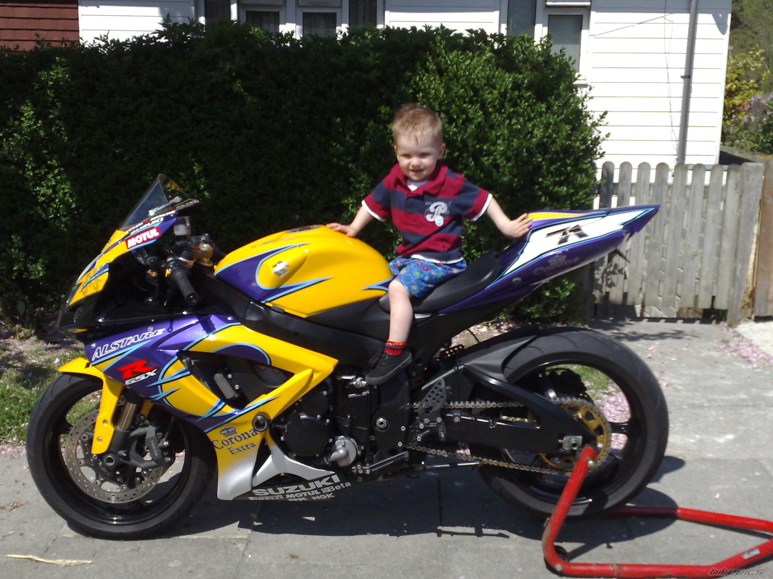 2007 SUZUKI GSX R 750 | Picture 1284004 motorcycle photo