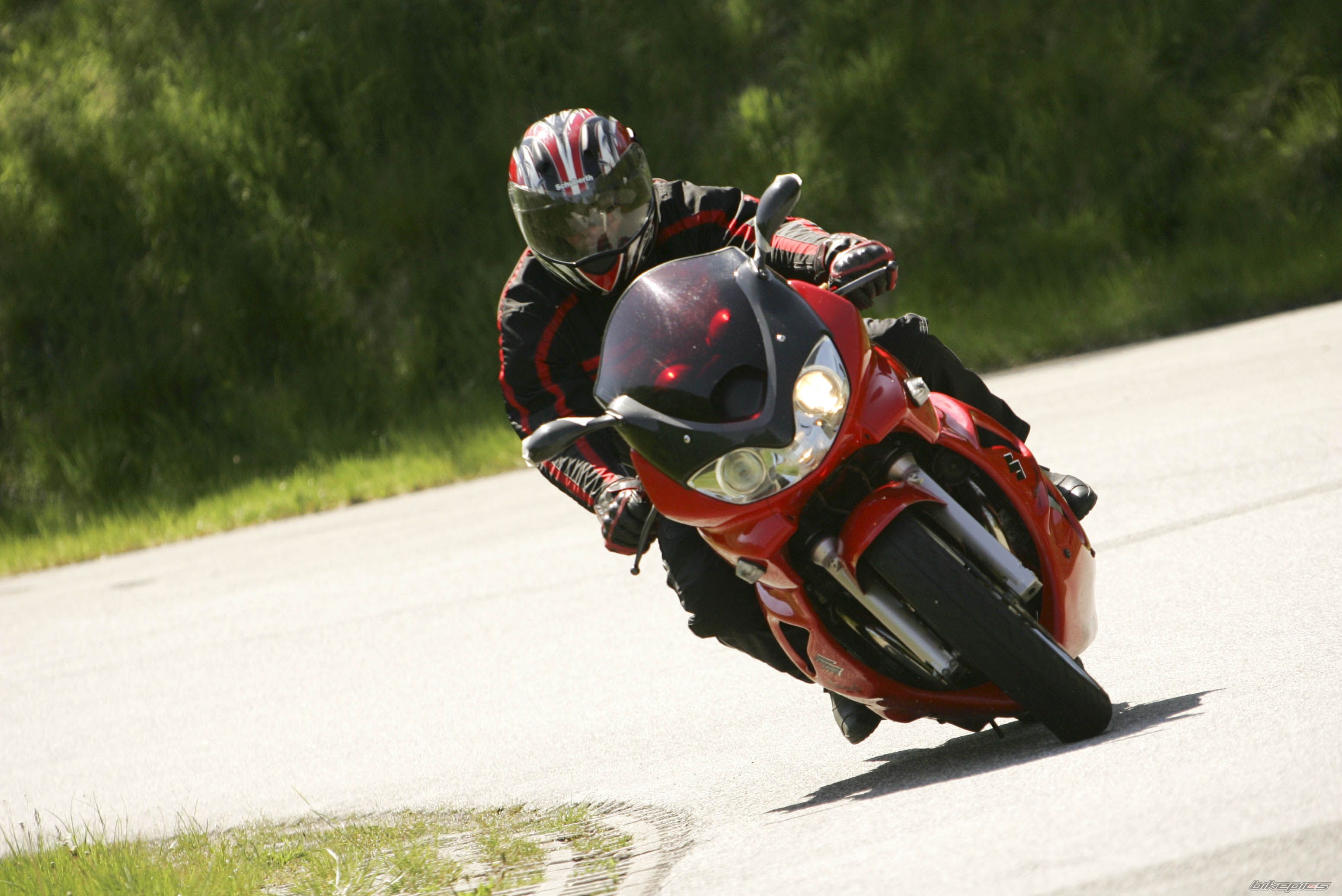 2000 SUZUKI BANDIT 600S | Picture 1284579 motorcycle photo